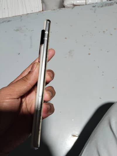 Gogal pixel 6 pro condition 10 by 10 12+128 gb edge screen