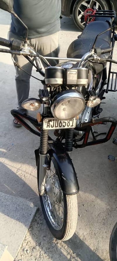 Suzuki GS 150 For Sale 320000