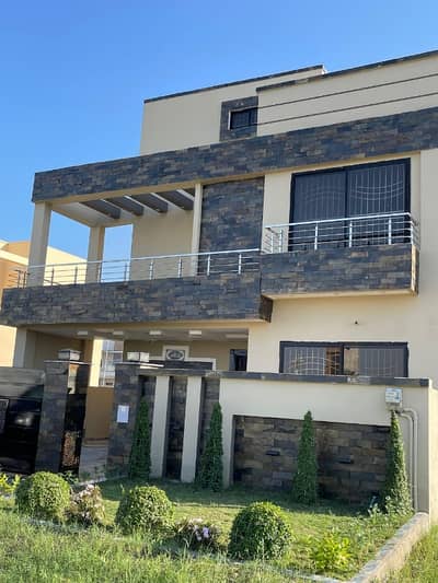 10 marla house available for sale