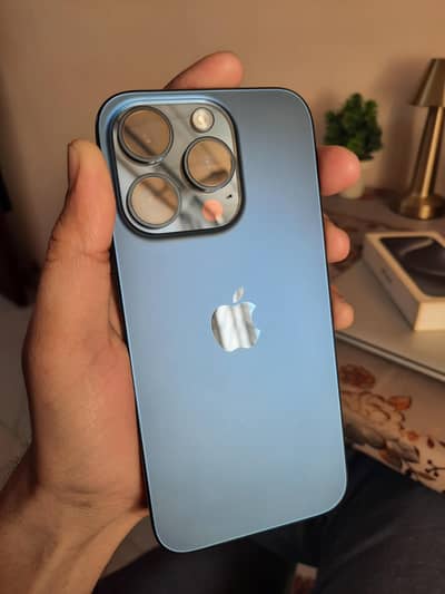 Iphone 15 Pro Non PTA FU 256GB Excellent 10/10 Condition with Box