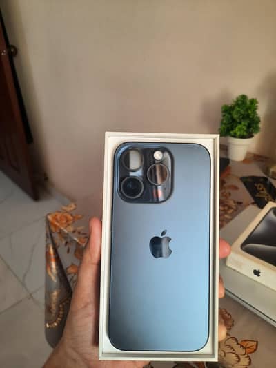 Iphone 15 Pro Non PTA FU 256GB Excellent 10/10 Condition with Box