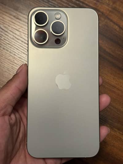 iphone 15 pro max jv natural titanium 256 GB 90 health 10/10