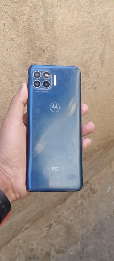 moto one 5g UW