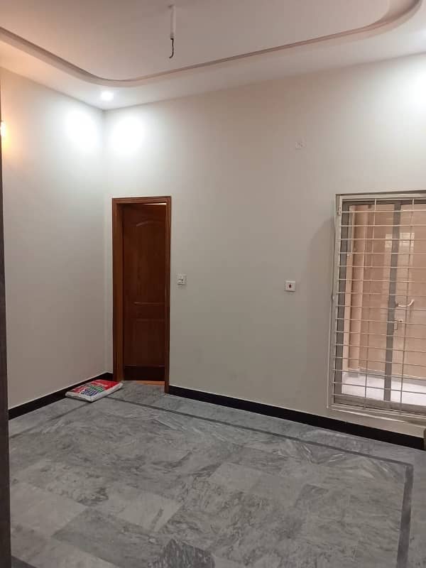 5مرلہ گھر برائے رینٹ 3