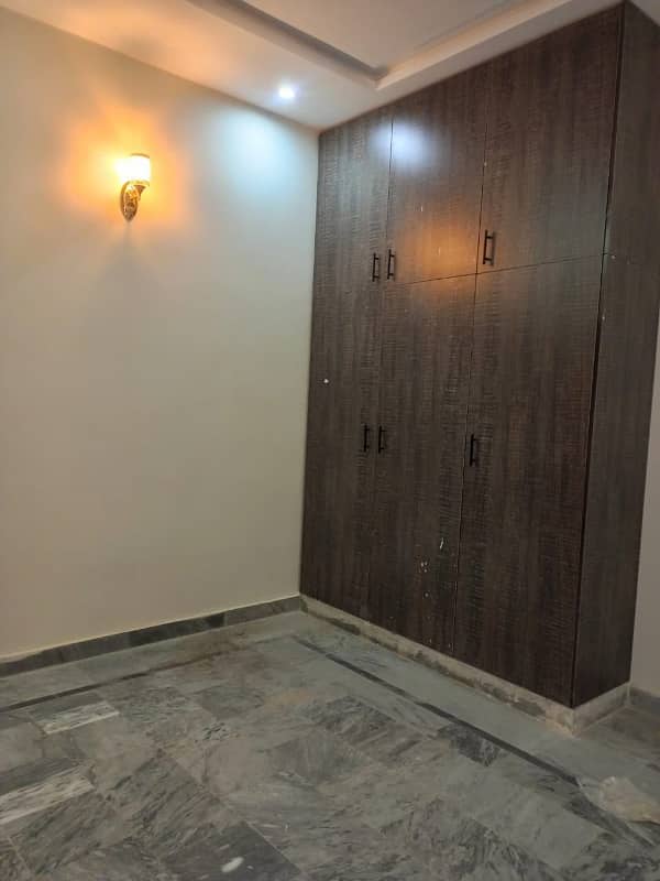 5مرلہ گھر برائے رینٹ 6