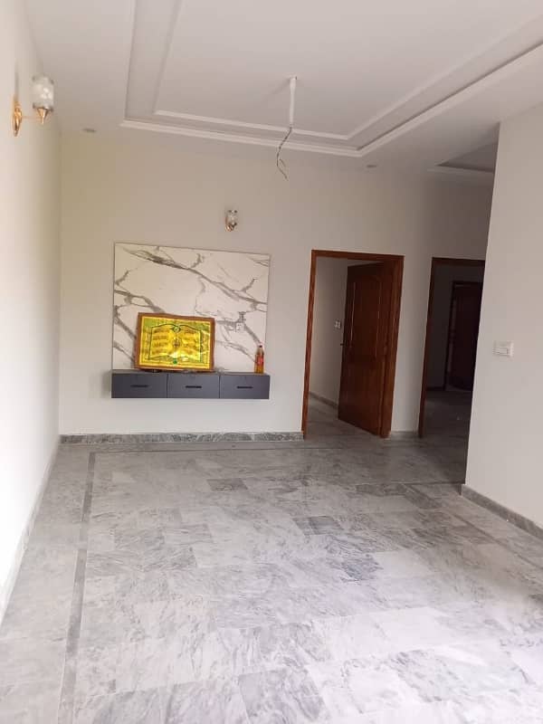 5مرلہ گھر برائے رینٹ 8