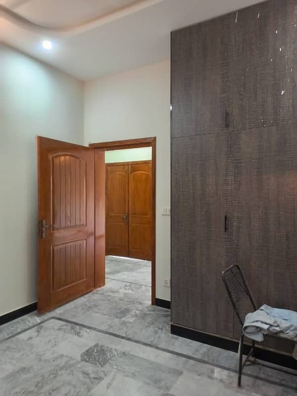 5مرلہ گھر برائے رینٹ 10