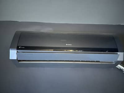 Gree intervter 1.5 ton