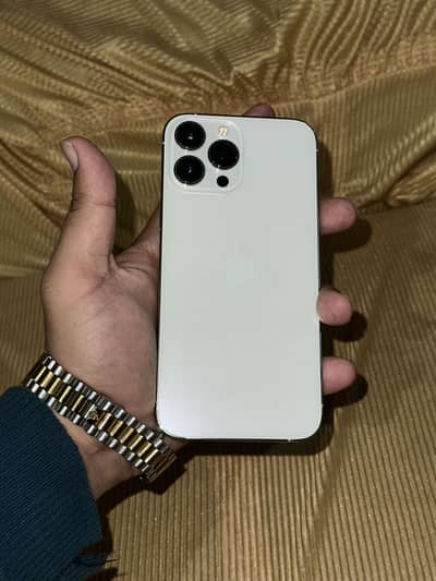 13 pro max 128 GB DUAL SIM PTA APPROVED WHITE COLOUR