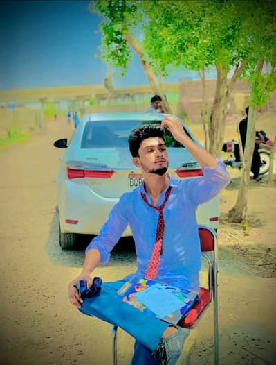 Need Job Koi Bhi Kaam Ho /12th Clear Driving bhi karta hu Computer Exp