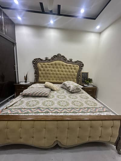 Bed side tables or shisha