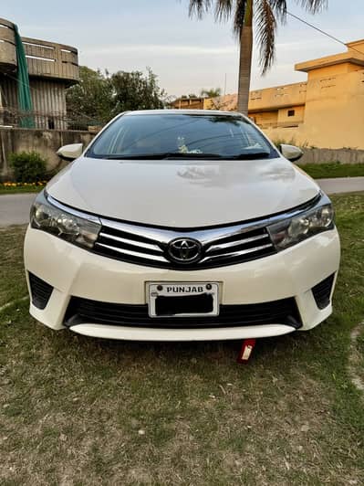 Toyota Corolla Gli 2015 manual almost total genuine