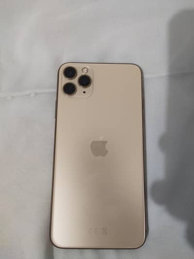 I phone 11 pro max  256 GB 10/10 battery health 75