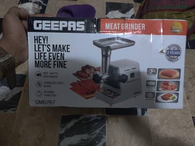 Meat Grinder by GEEPAS