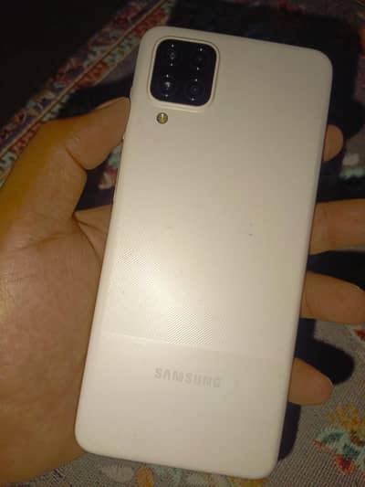 Samsung A12