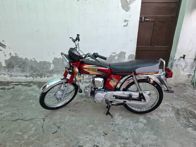 Yamaha 4 Stock Bike 10/10 Zero Mater