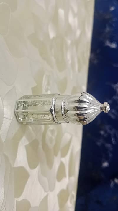 bhetreen Quality ke sath attar available he