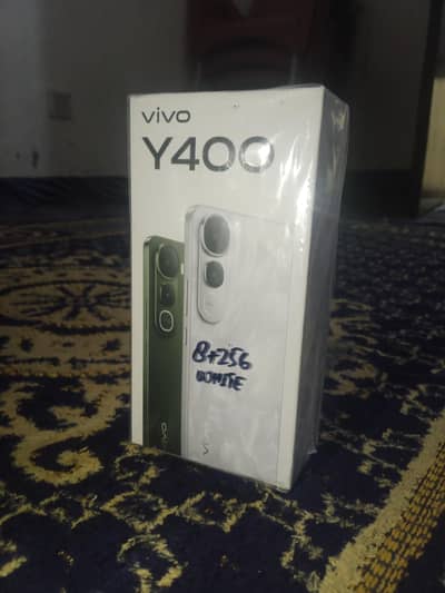 vivo Y400 8+256 in white colur
