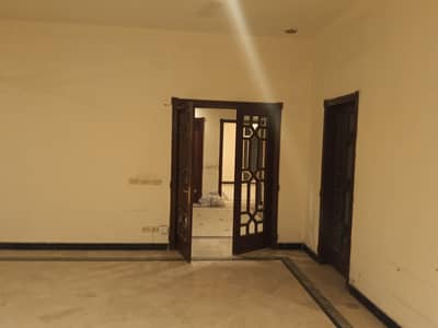 1Kanal Beautiful owner Builld House For Sale DHA Phase 4 Nara Park
