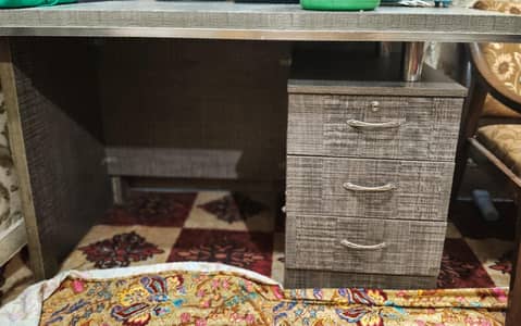 Office Table with Rotate able Chair