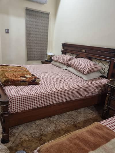 King Size Bed with 2 Side Tables and Dressing Table