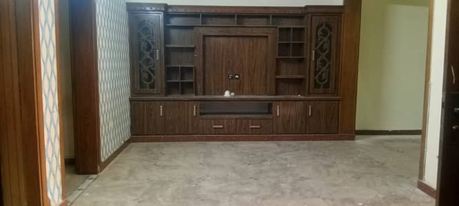 Ghouri town pH 4b Ground floor water Tanker electrity Available