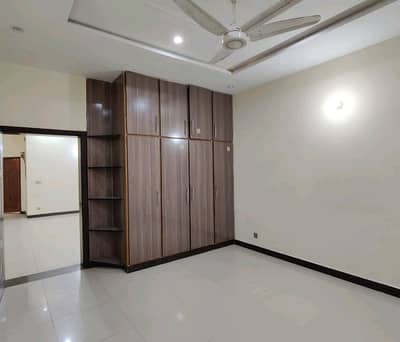 A Great Choice For A 10 Marla House Available In Bahria Town - Sector E