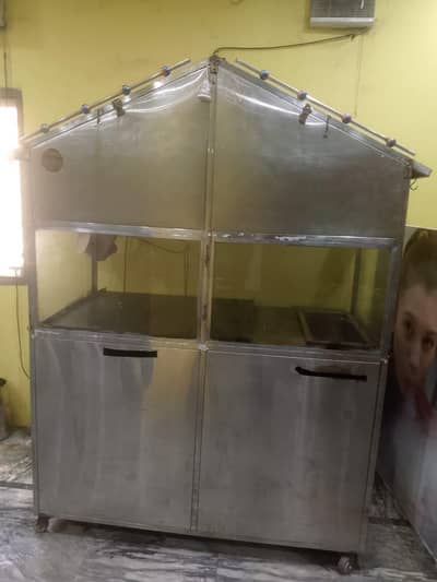Burger shawarma counter