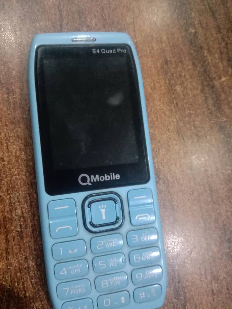 Qmobile E4 Quad pro 2