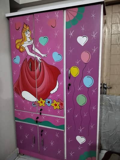 Kids Printed Wardrobe / Almirah