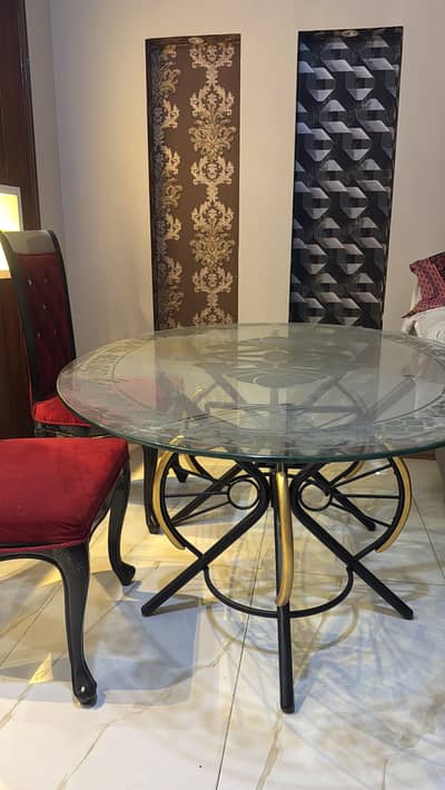 Dinning table with 6 chairs