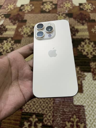 iPhone 16 pro desert titanium Jv