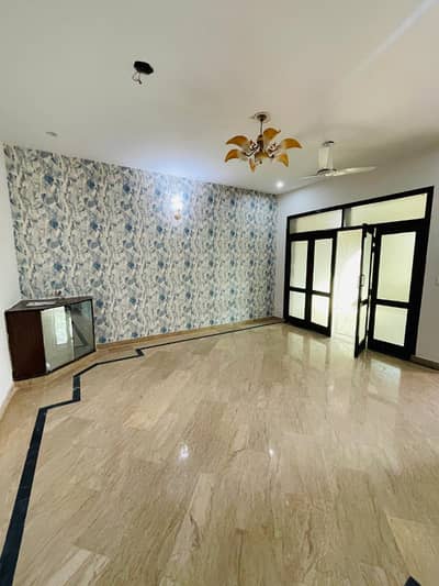 10 Marla (3565) Owner Build 1.25 Storey House For Sale Near Ucp University & Shaukat Khanam Chowk