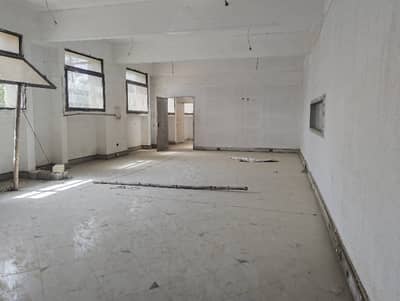 WEREHOUSE AVAILABLE ON RENT EXCLEANT LOCTION NEAR MAIN ROAD GOOD FOR STORAGE WEREHOUSE DISTRIBUTOR LOGISTICS CAROGATION AND OTHERS PURPOSE