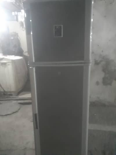 DAWLANCE FRIDGE IN  GOOD CONDITION
