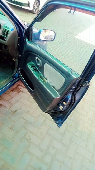 السلام علیکم 2008 ماڈل گاڑی ہے گاڑی کے اندر انجن 2019 ماڈل کا جاپانی 6