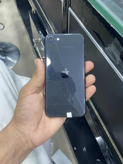 iPhone SE 2020 all ok 10 by 10 only battry service