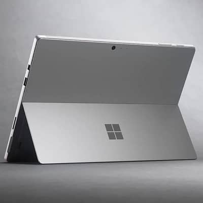 Microsoft Surface Pro 5  Intel Core i5 7th Gen 8GB Ram