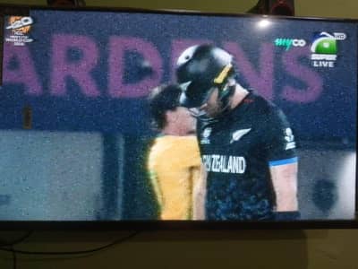 6 months used Hy HR cheez ok Hy Net or cable dono pr ok work krta hy