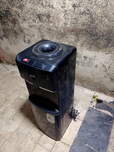 like new condition water dispenser  homage