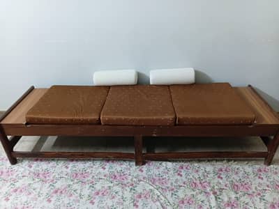 5 Seater Sofa Set with Sethi & Table – Solid Wood – Good Condition