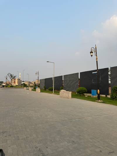 5.5 MARLA CORNER COMMERCIAL PLOT ON PRIME LOCATION FOR SALE IN UNION GREEN COLLEGE ROAD LAHORE.