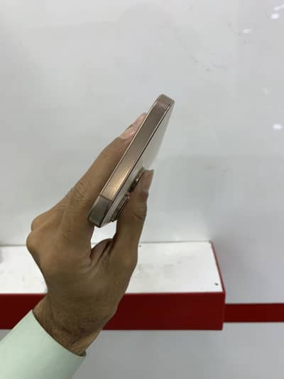 iPhone 16 pro max jv