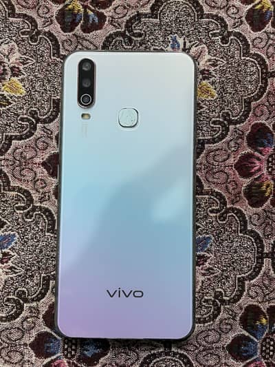 Vivo y17
