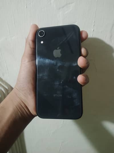 iPhone XR 64 GB Factory Unlock better 81