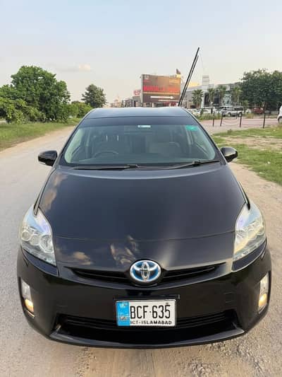 TOYOTA PRIUS 2010 model Excellent condition