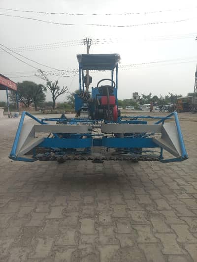 گندم۔  کاٹنے اور  بانھنے والی مشی فار سیل