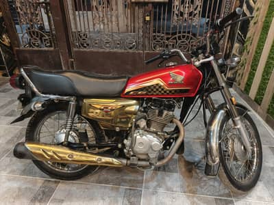 Honda 125 self start gold edition