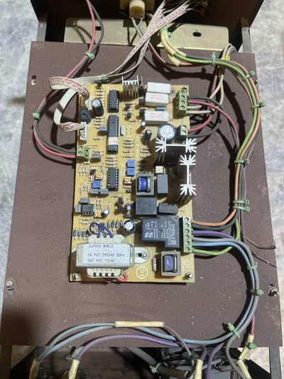 Ups 1500 watt ha  oky ha koi b maslha ni ha chak kr k day gy