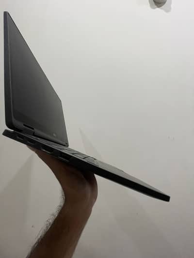 Dell latitude 7390 2in 1 10/9 condition with charge